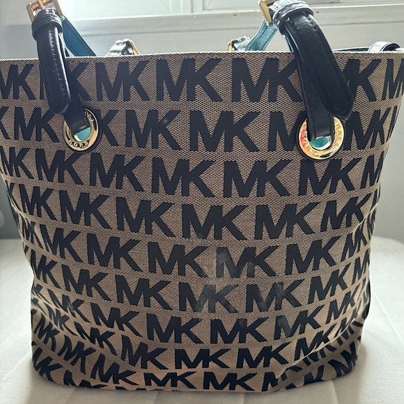 Michael Kors Purse - Picture 2 of 3